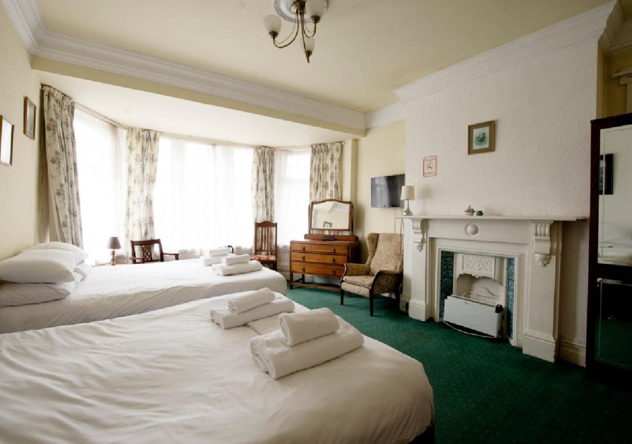 Hotels 24-7 - The Old Victoria Hotel Newport Kültér fotó